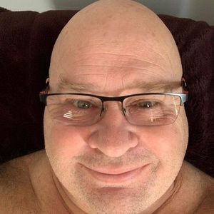 Meet your Posher, Yves